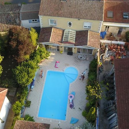 Bienvenue Chez Lilaroma Bed & Breakfast Mérignac Exterior photo