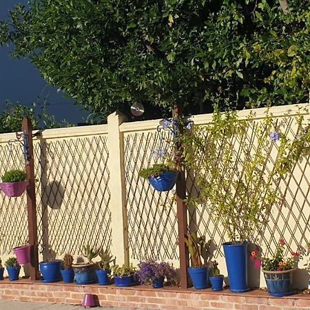 Bienvenue Chez Lilaroma Bed & Breakfast Mérignac Exterior photo