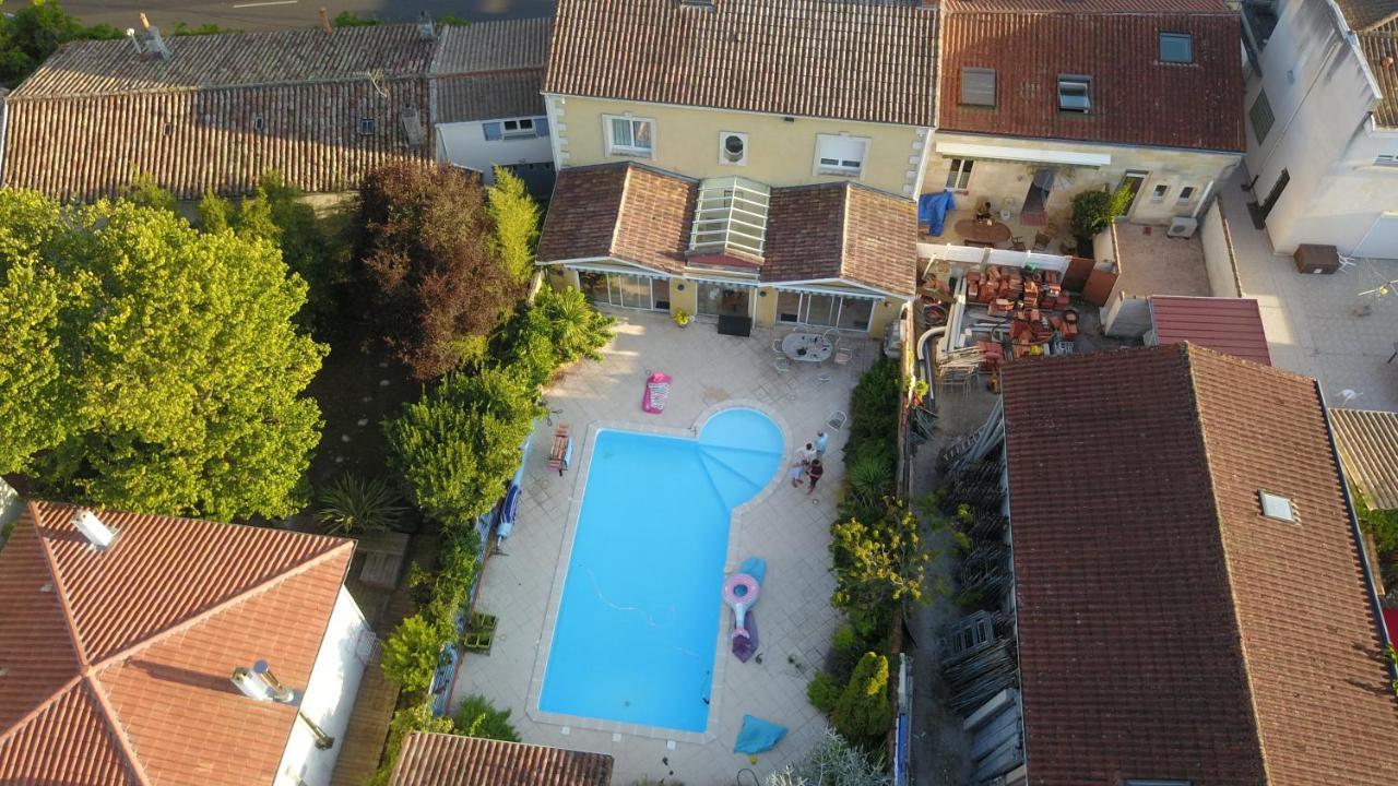Bienvenue Chez Lilaroma Bed & Breakfast Mérignac Exterior photo